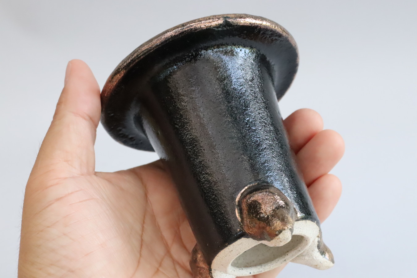 2637,NHK撮影で使用 縁足金萬年青楽鉢 外径約9.8cm 中古