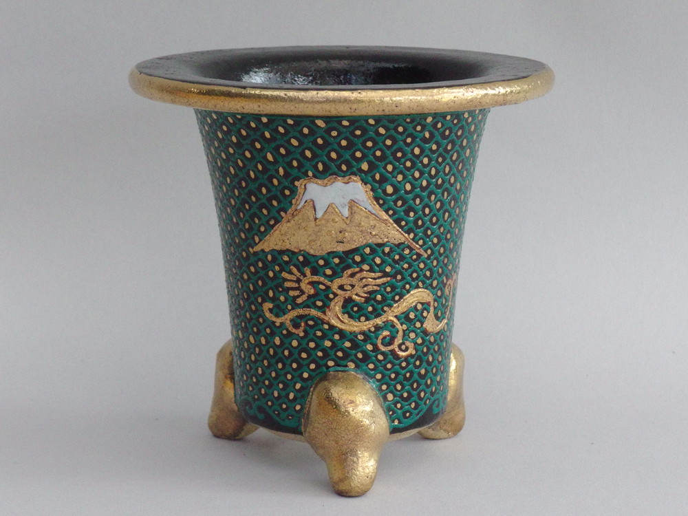 2106,　七々子地　富士に龍　万年青楽鉢  外径約10.6cm　喜山サイン Ita